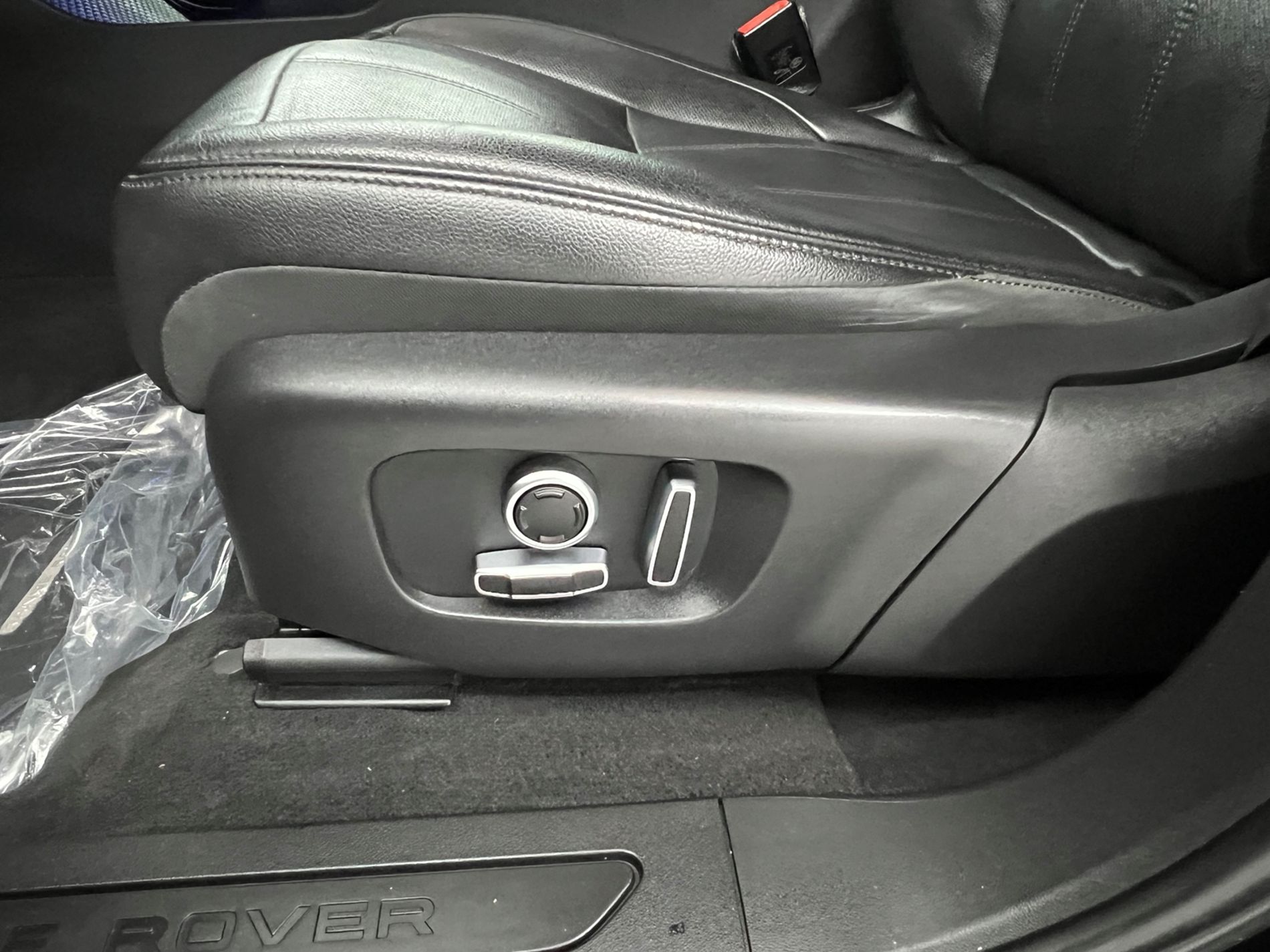 Evoque 2.0d i4 mhev awd 163cv auto - Autosani